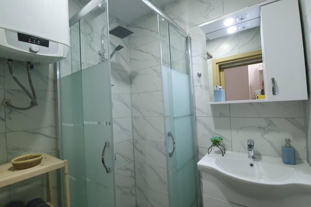 2+1 Apartm With Garden + Balcony , At Ladies Beach Kusadası Exteriör bild