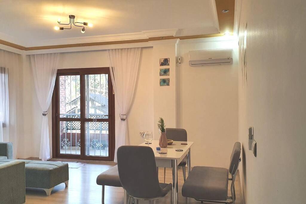 2+1 Apartm With Garden + Balcony , At Ladies Beach Kusadası Exteriör bild