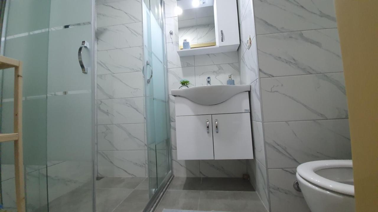 2+1 Apartm With Garden + Balcony , At Ladies Beach Kusadası Exteriör bild